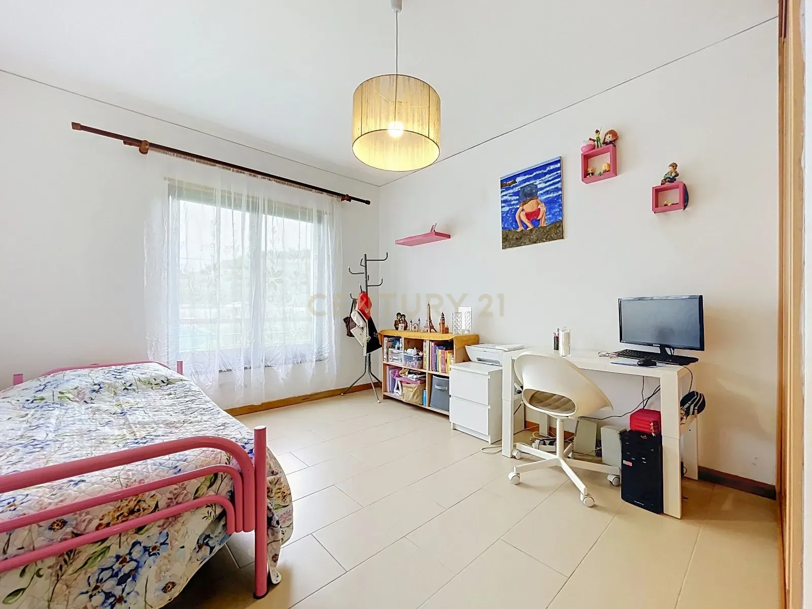 Fotografia 7 de Apartamento T2 com Varandas, Excelentes Áreas e Zona de Lazer Privativa — Santa Cruz, Lagoa