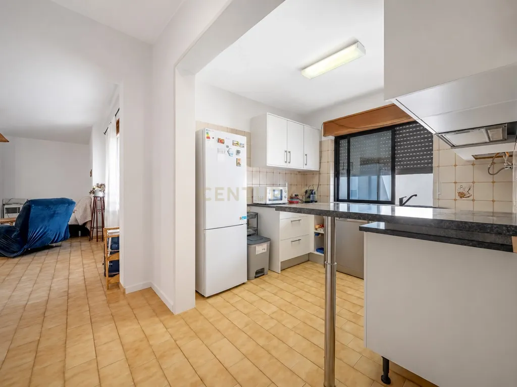 Apartamento T3 de 95m2 no Centro de Alcantarilha - Image 4