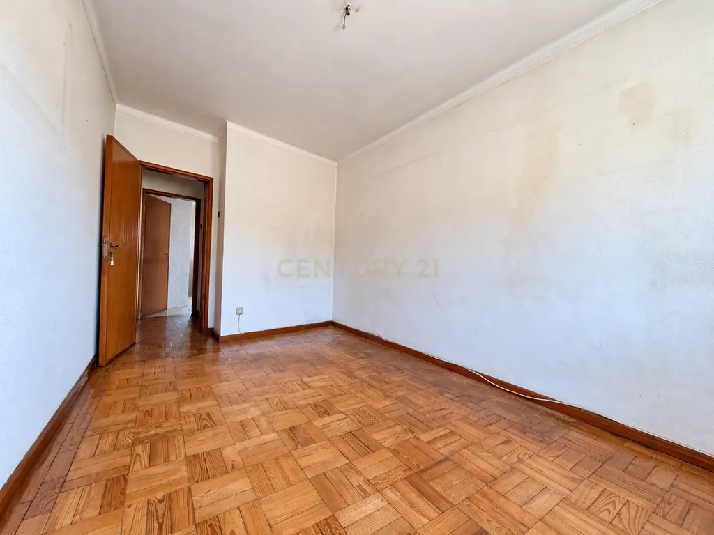 APARTAMENTO T3 | 1º ANDAR | USADO | MEDANCELHE - RIO TINTO | COMBOIO | METRO - Image 17