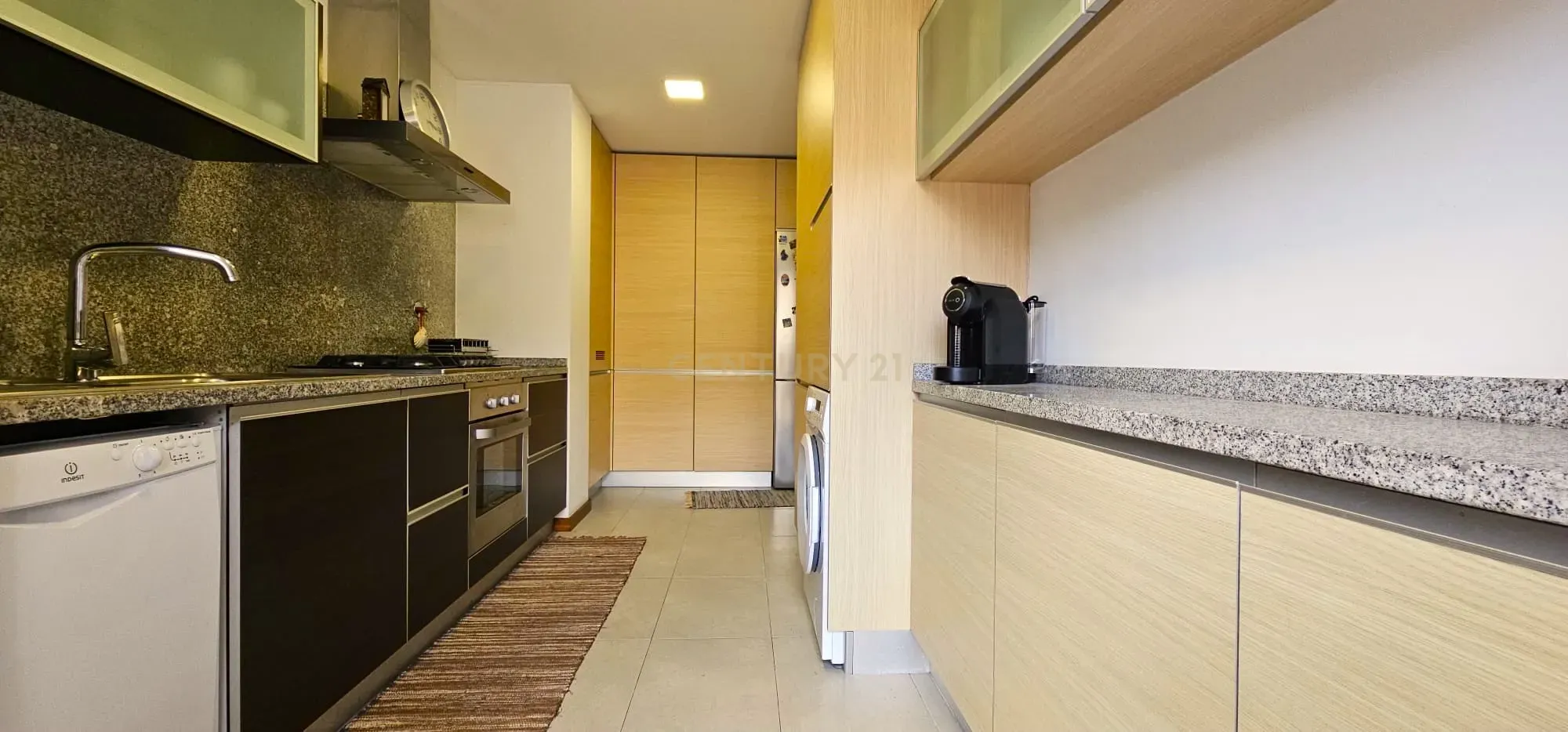 Fotografia 11 de Apartamento com Três Quartos no Centro da Cidade da Póvoa de Varzim