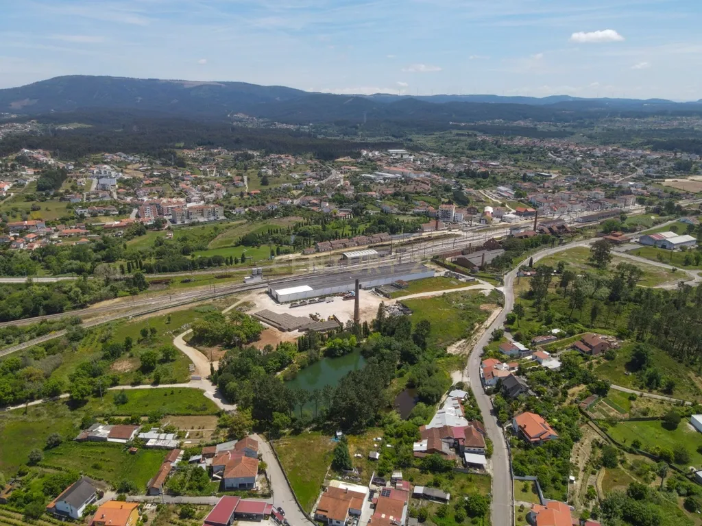 Moradia T3 com anexos e garagem para 3 carros – Canedo, Pampilhosa - Image 45