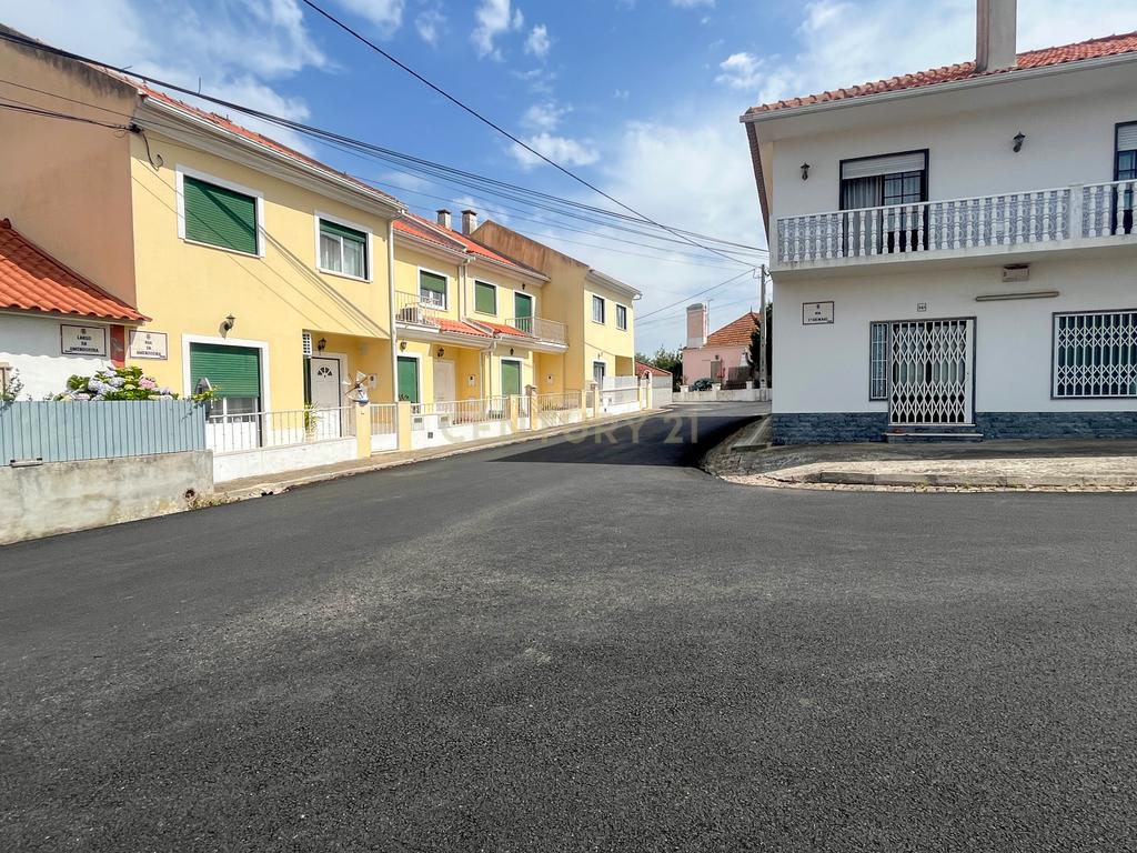 Moradia T2+1 Sobreiro, Mafra - Garagem Box - Image 51