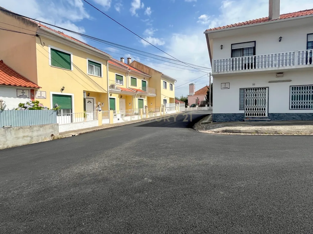 Moradia T2+1 Sobreiro, Mafra - Garagem Box - Image 51