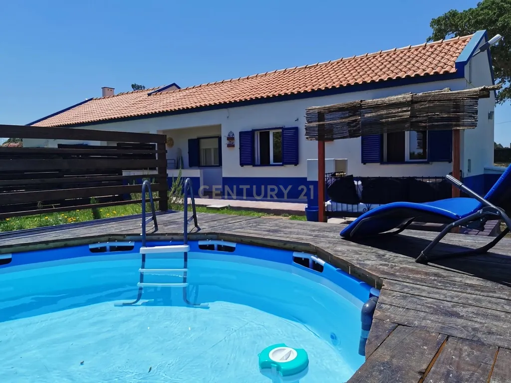 Herdade de 26 000 m2 exclusiva no Penteado – Natureza, Privacidade e Rentabilidade a 20 Minutos de Lisboa - Image 1