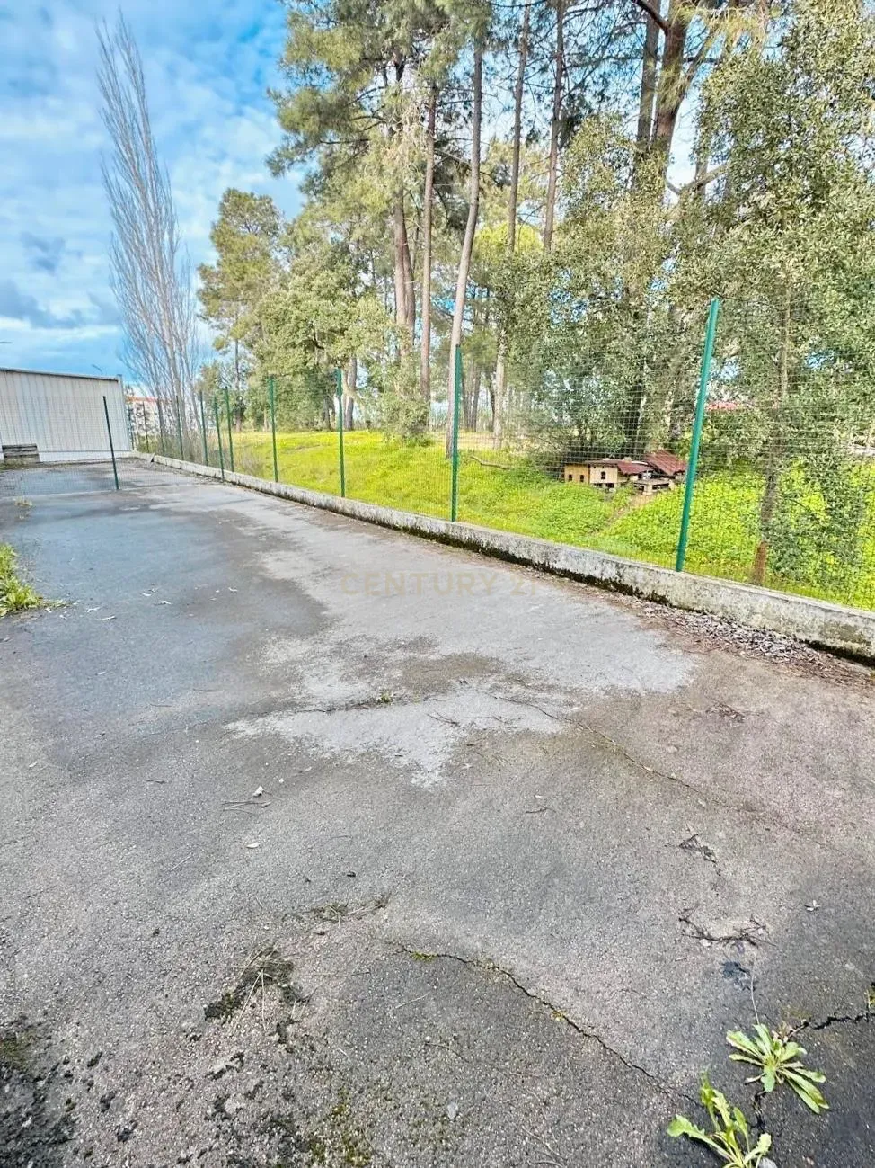 Armazém Industrial na praceta Emídio Santana, 11 Casal do Marco, valor negociável com ou sem o recheio do imóvel - Image 32