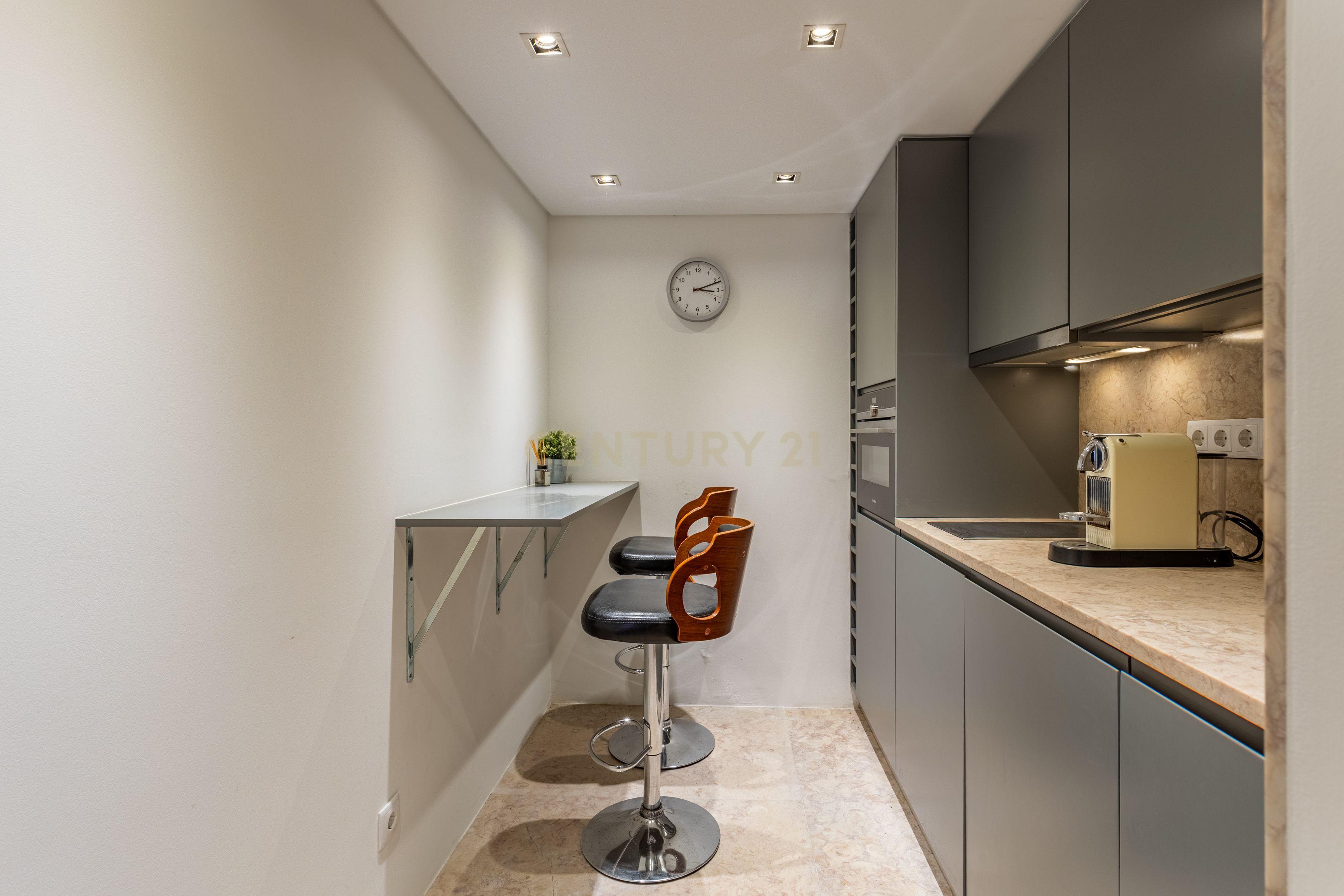 Fotografia 8 de Apartamento T1 renovado no coração da Misericórdia, Lisboa