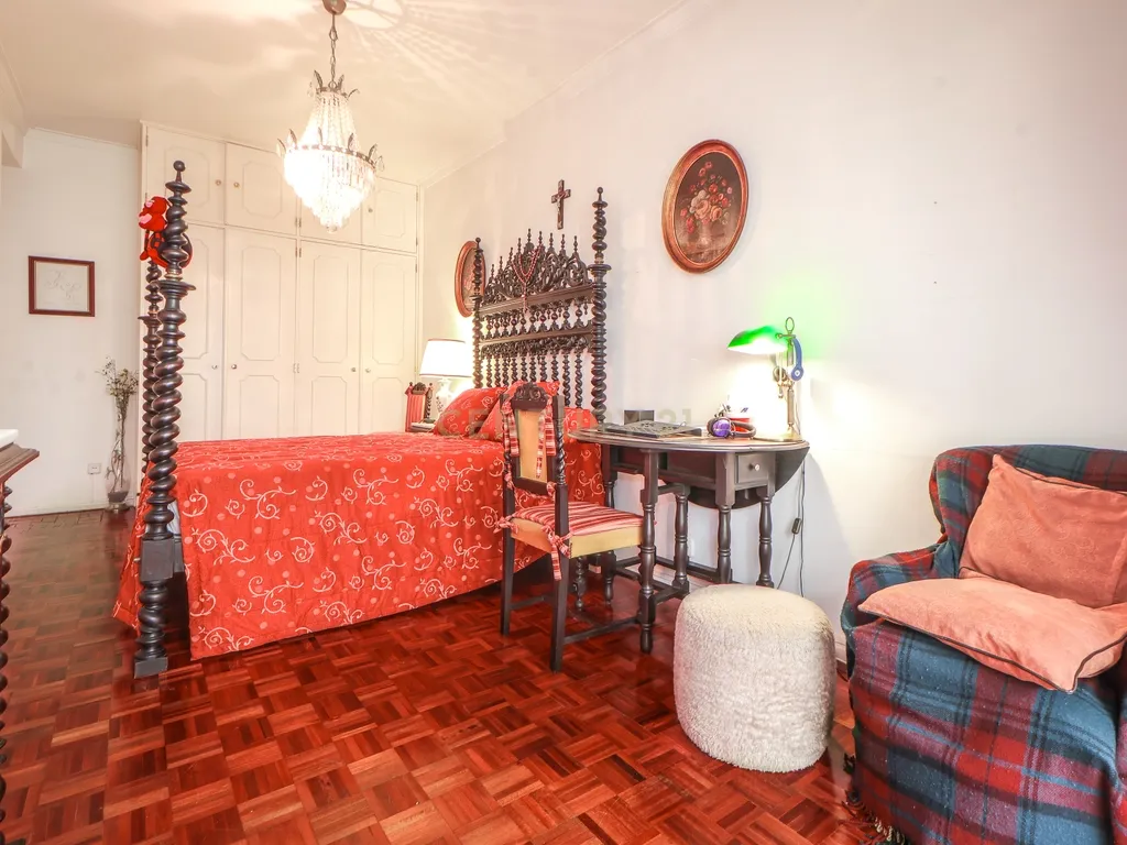Apartamento T3 no Laranjeiro – Junto à Base Naval do Alfeite | Pronto a Habitar | Elevador - Image 9