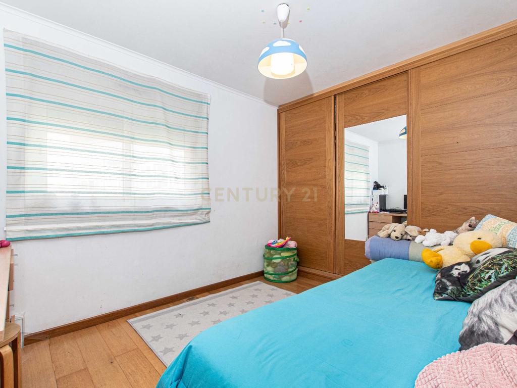Apartamento T2 com Vista Panorâmica em Lisboa e um lugar de estacionamento na Rua Carlos Botelho - Lisboa  - Image 9