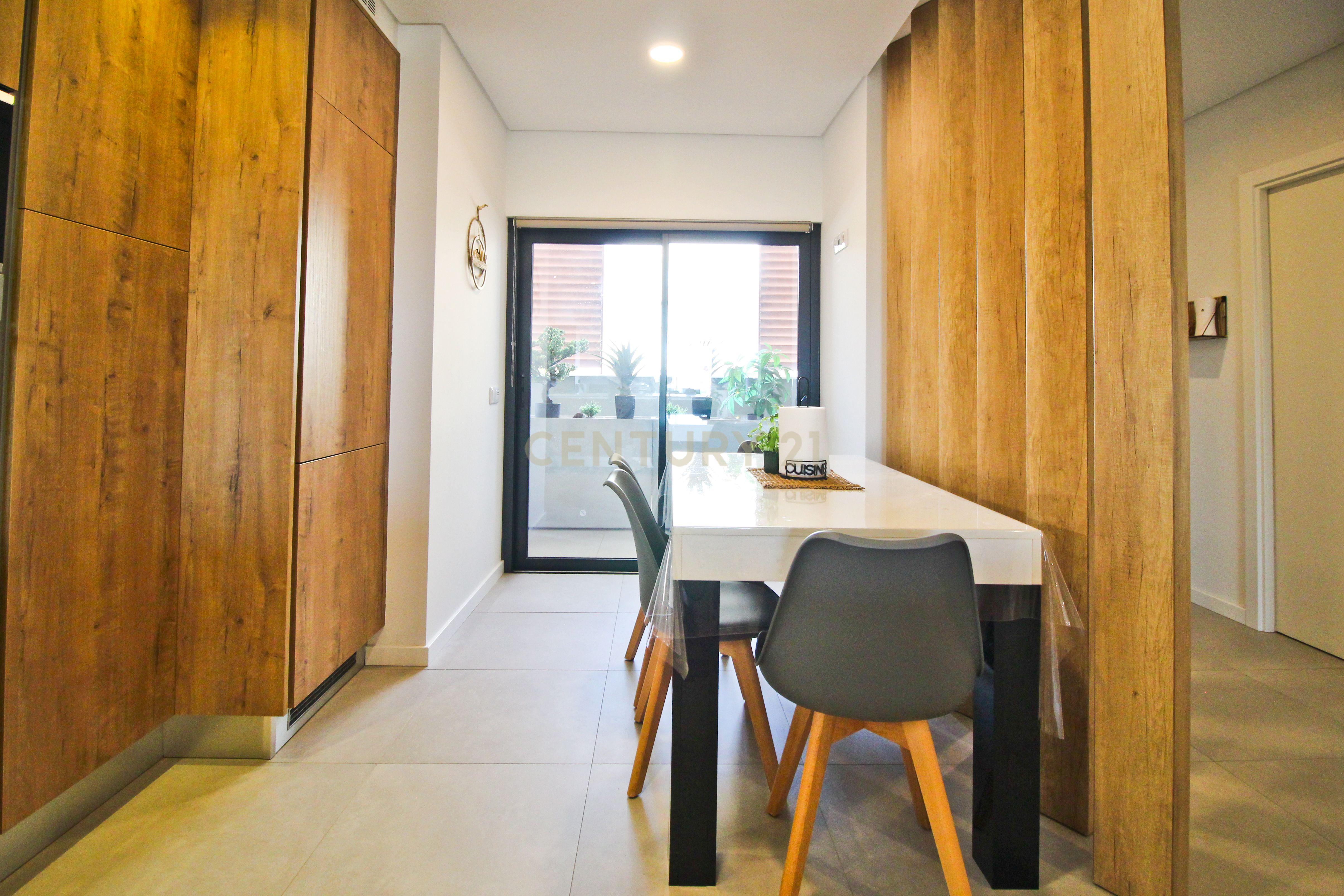 Fotografia 5 de Apartamento T3 Moderno e Elegante em Portimão .