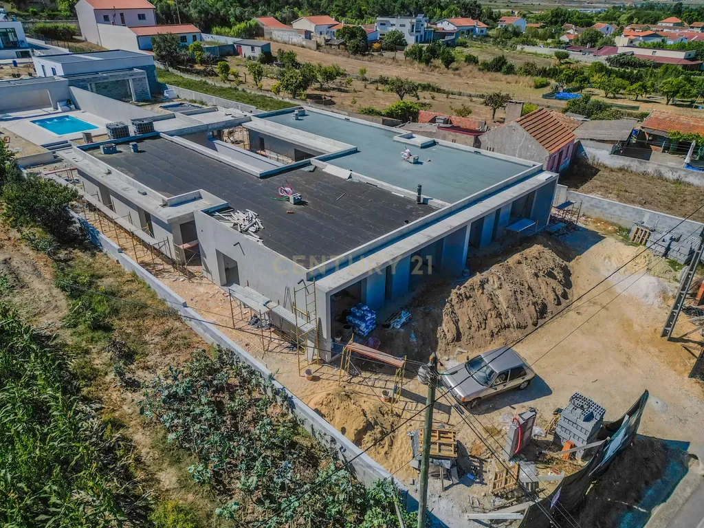 Moradia geminada em construção, com piscina e jardim na Boavista, Lavos, Figueira da Foz. - Image 28