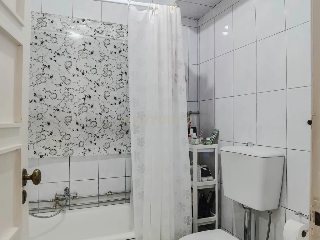 Moradia Bi-familiar T2 + T2 - Mafamude, Vila Nova de Gaia - Image 14