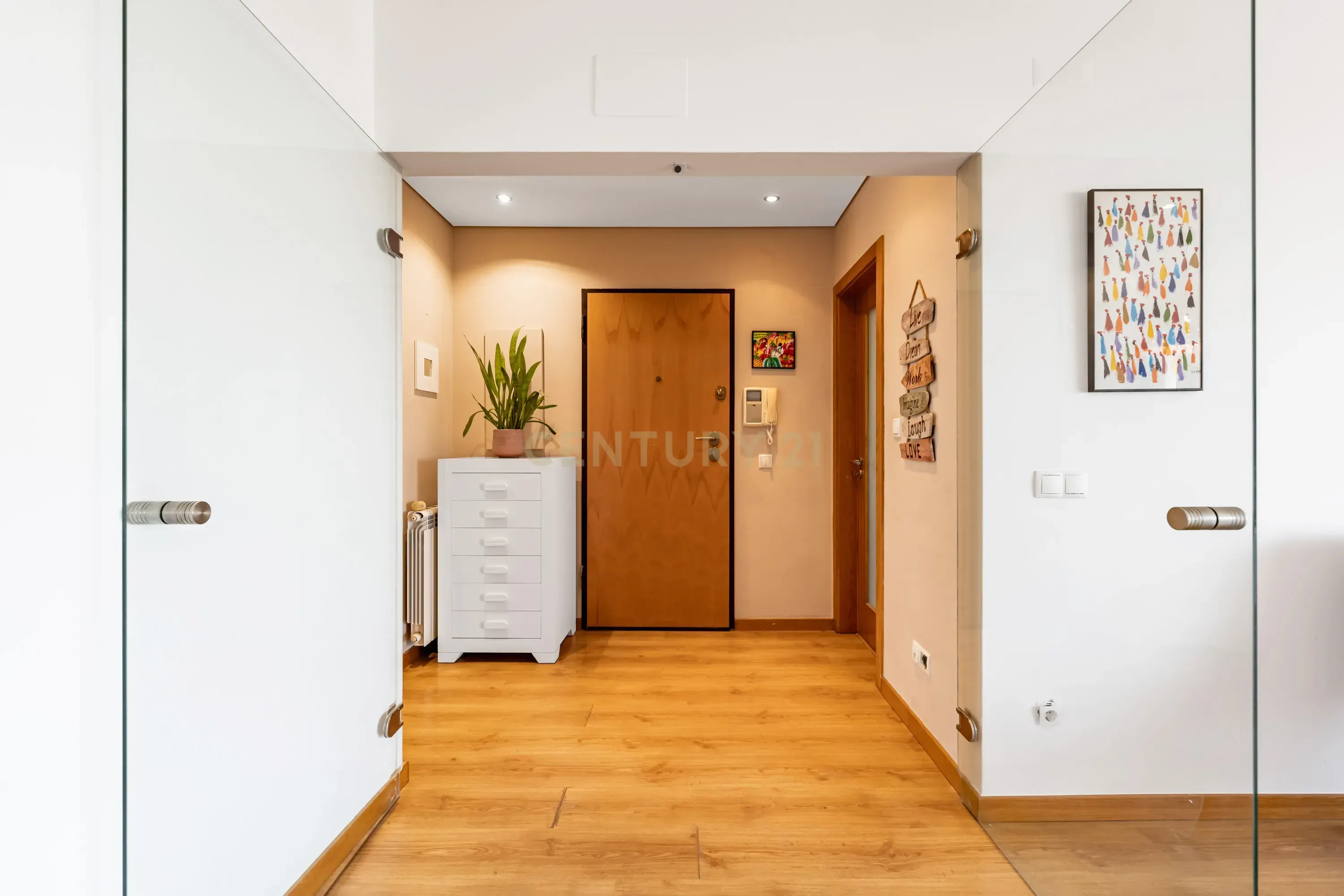 Fotografia 12 de T3 Exclusivo com 161 m², Vista Mar e Potencial para Duplex | Quinta de Santa Teresa