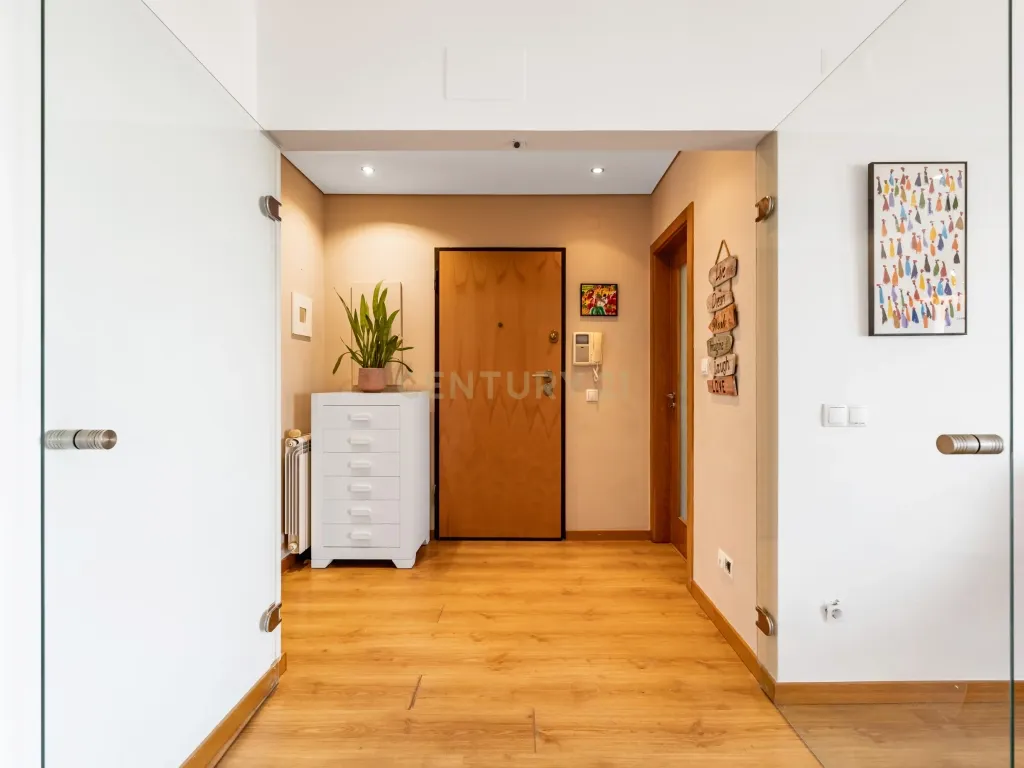 T3 Exclusivo com 161 m², Vista Mar e Potencial para Duplex | Quinta de Santa Teresa - Image 12