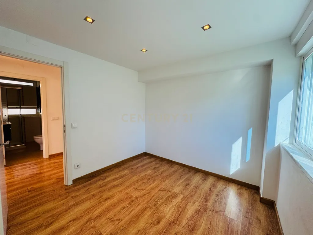 APARTAMENTO T3 REMODELADO NA ENCARNAÇÃO - Image 18
