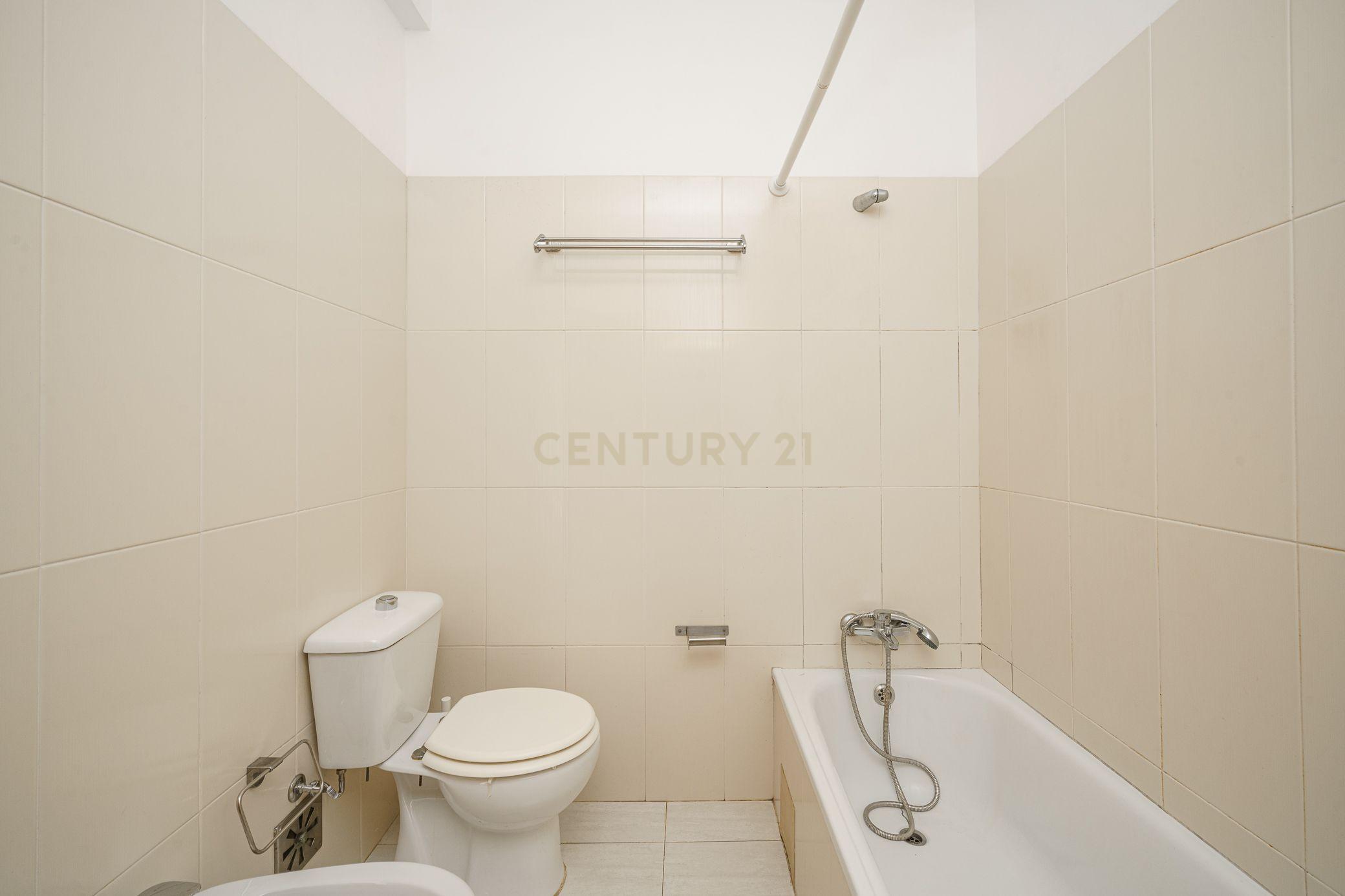 T3 Remodelado no Centro de Setúbal- Campo dos Arcos - Image 10