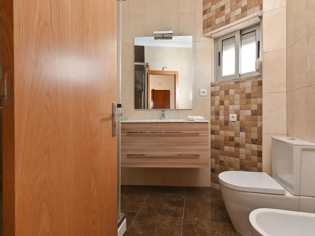 Apartamento T2 para venda em Mem Martins - Image 2