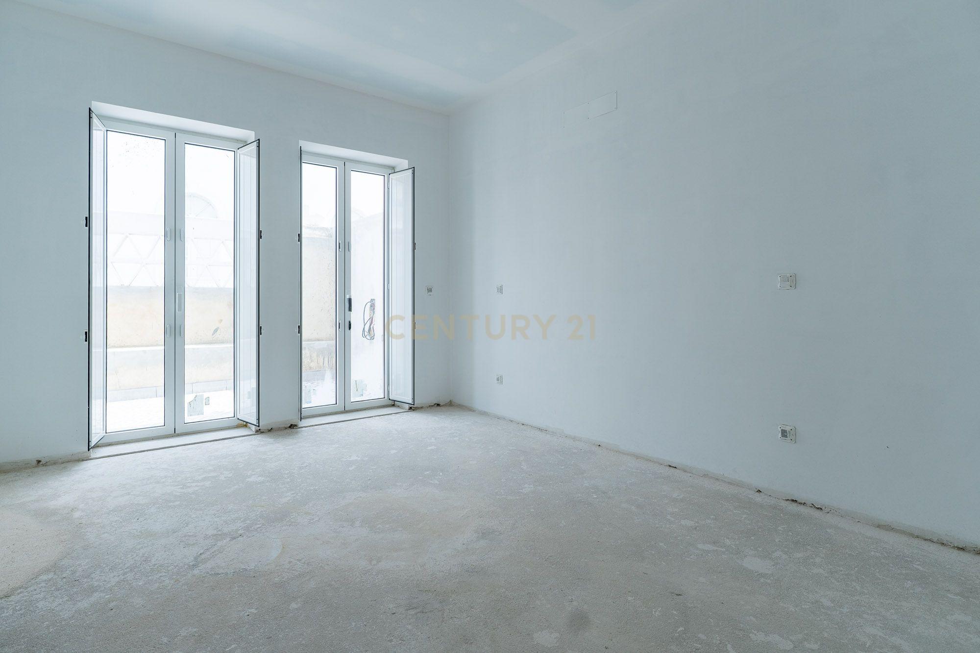 Fotografia 9 de Moradia NOVA T2 com Garagem, Terraço e Piscina Privada - Centro de Olhão