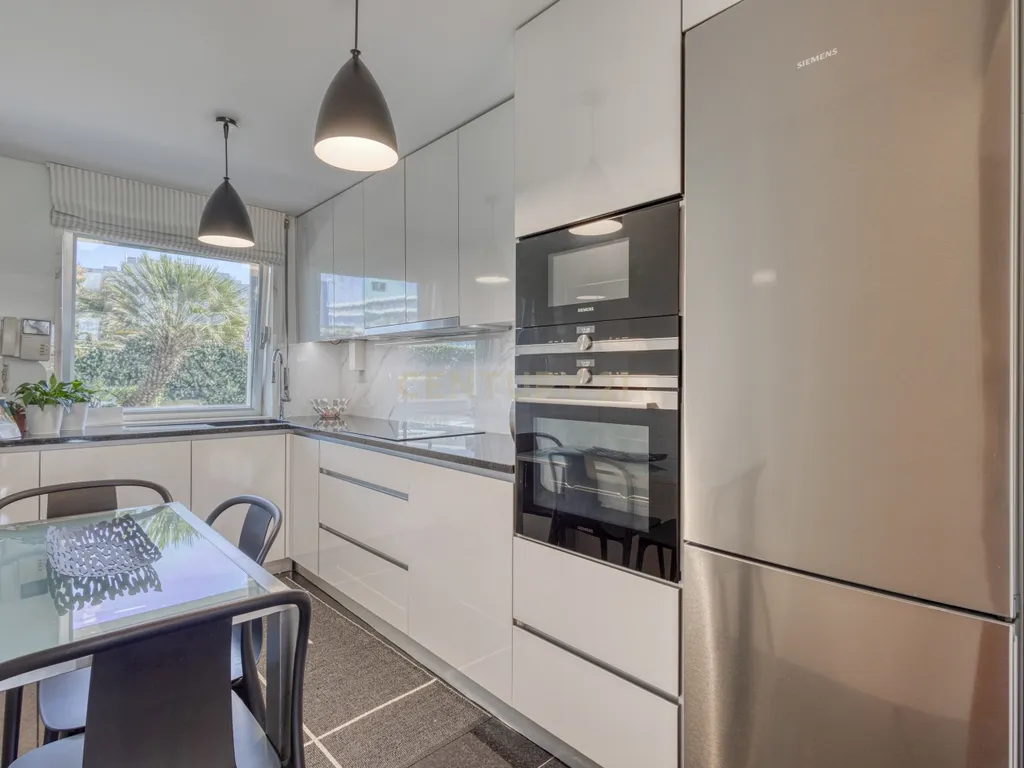 Apartamento T2+1 Duplex em condomínio fechado a 600m da praia - Image 7