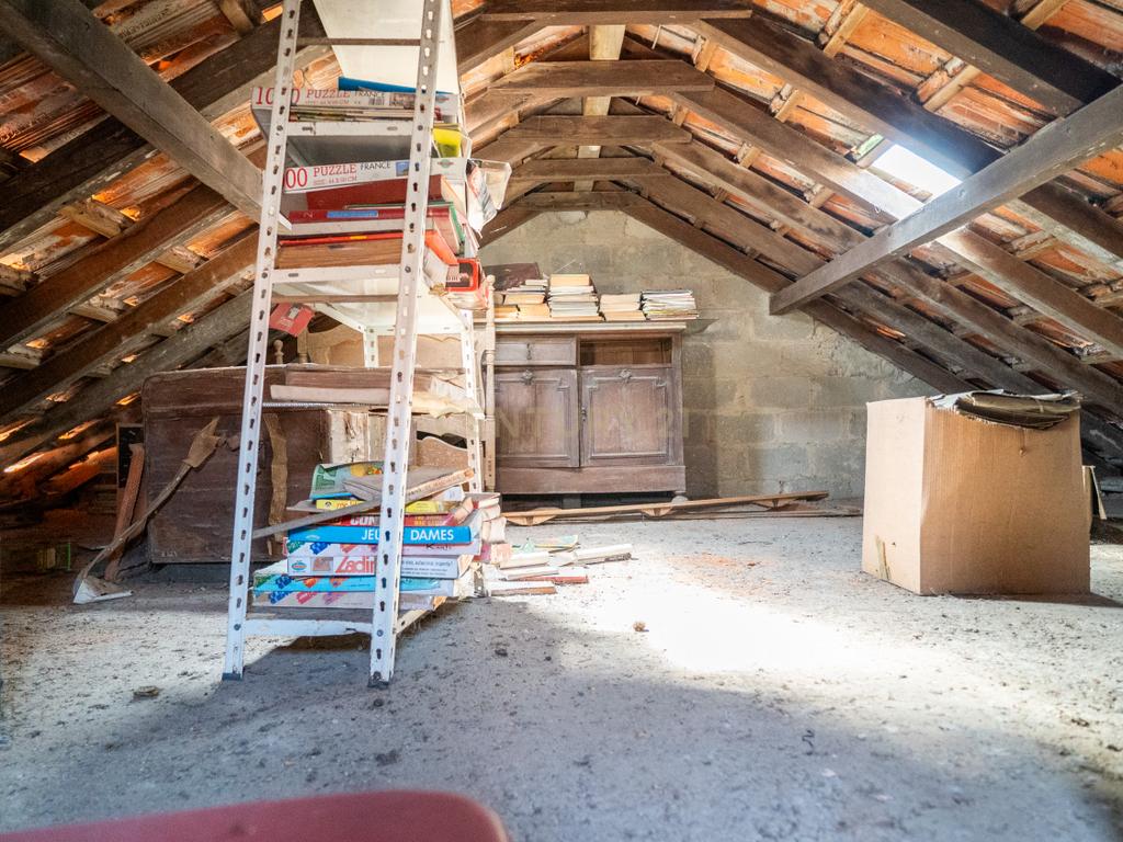 Moradia T3 – Caselas - Restelo - Image 11
