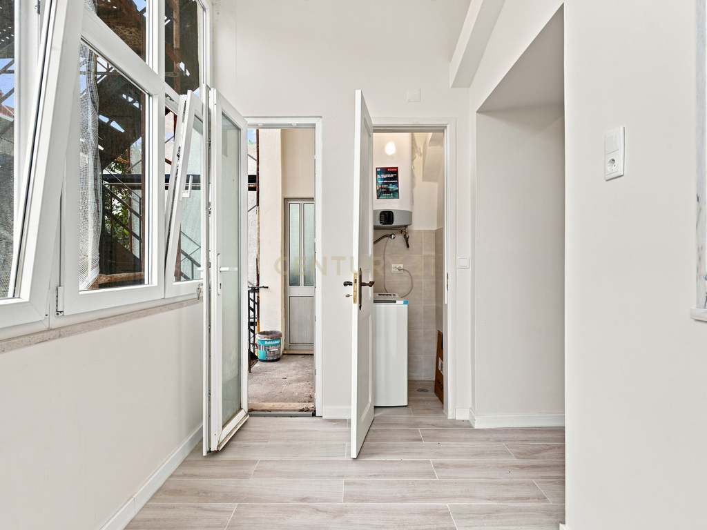 Exclusivo na Penha de França | T3 Totalmente Remodelado com Elevador, Cozinha Equipada e Logradouro Privativo de 41 m² - Image 20