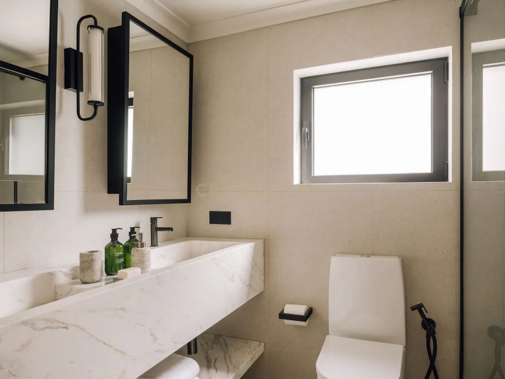 Apartamento T3 no Centro de Cascais com Licença de Alojamento Local - Image 15