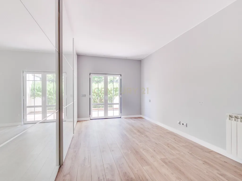 Apartamento T3 em condomínio fechado com piscina na Beloura - Image 19