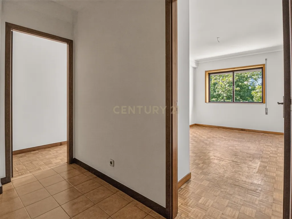 T3 com Garagem no Centro de Braga - Image 15
