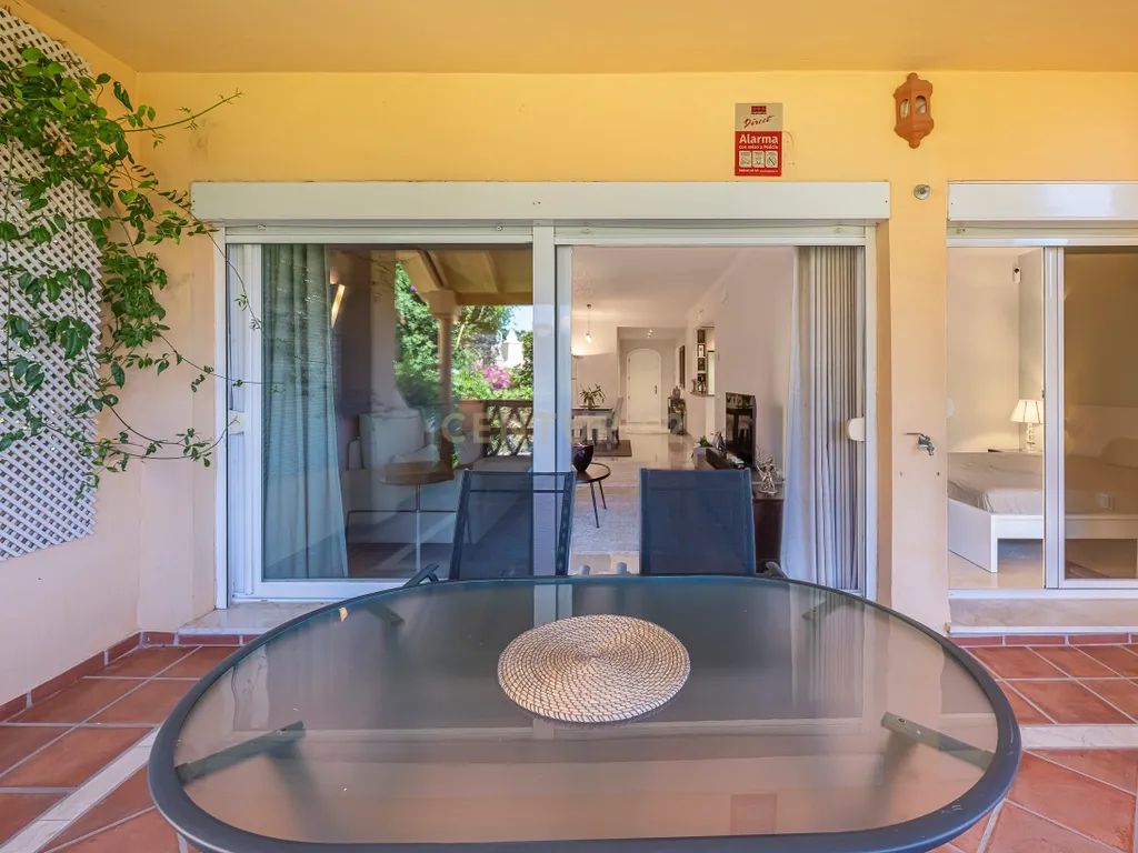 Apartamento com 2 quartos e jardim para alugar na aldeia de Santa María, Elviria - Image 24