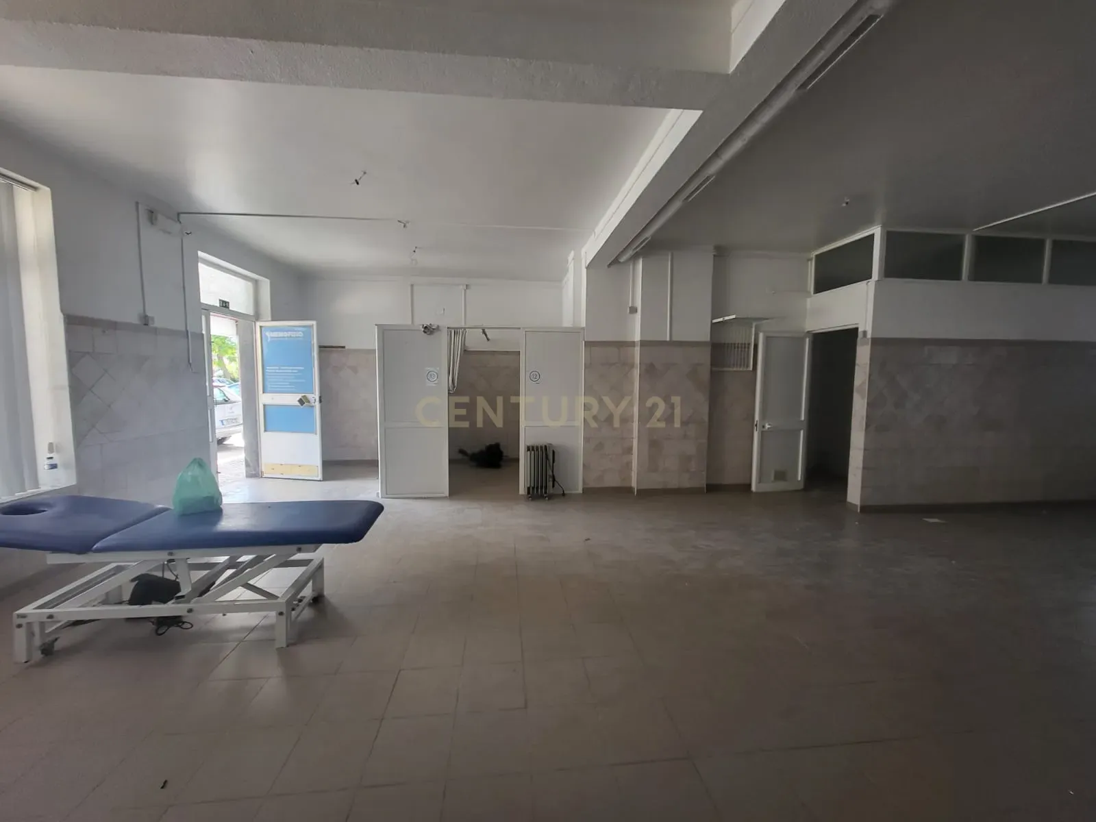 Fotografia 6 de Loja para Arrendamento | 97,60 m² | Baixa da Banheira | 850€/mês