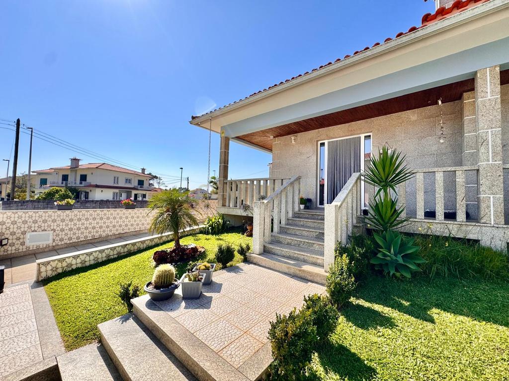 Moradia com 6 quartos na Apúlia próximo do Mar praia da Ramalha  - Esposende - Image 1