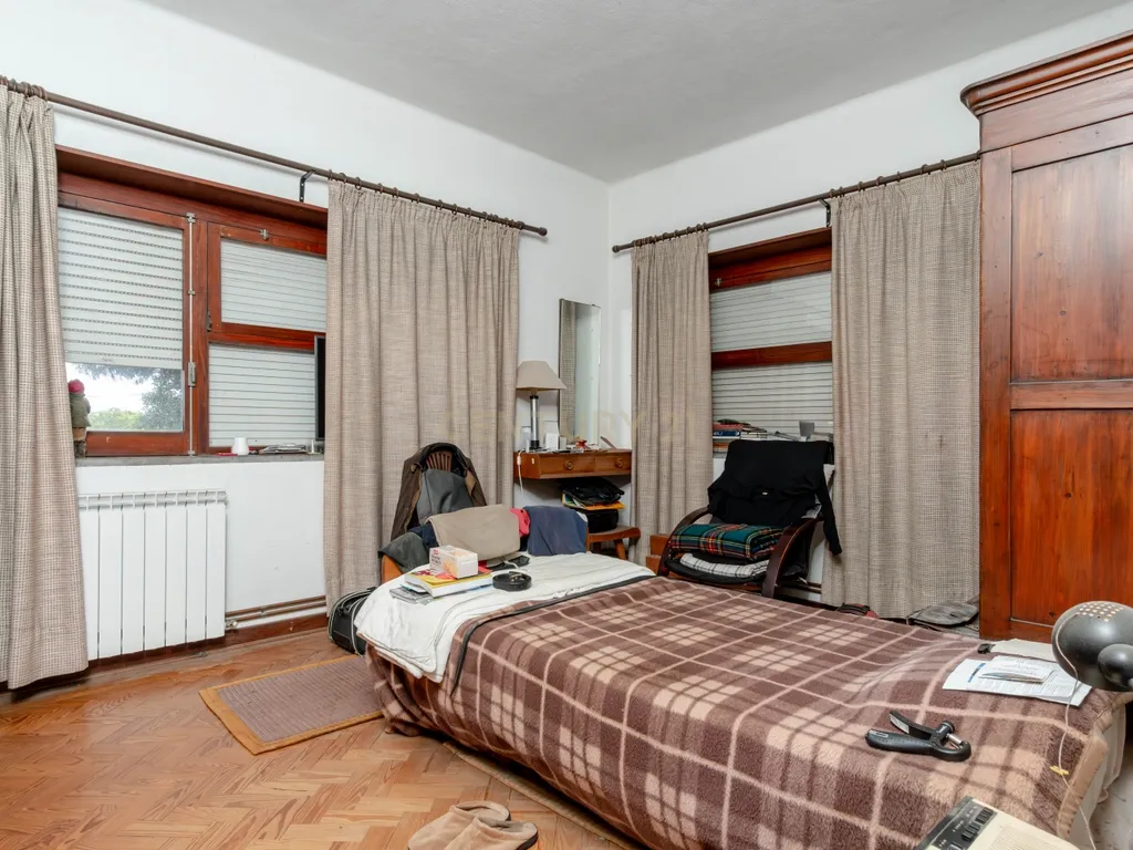 T6+1 em 1066 m2 de tranquilidade, para remodelar ou investir - Image 30