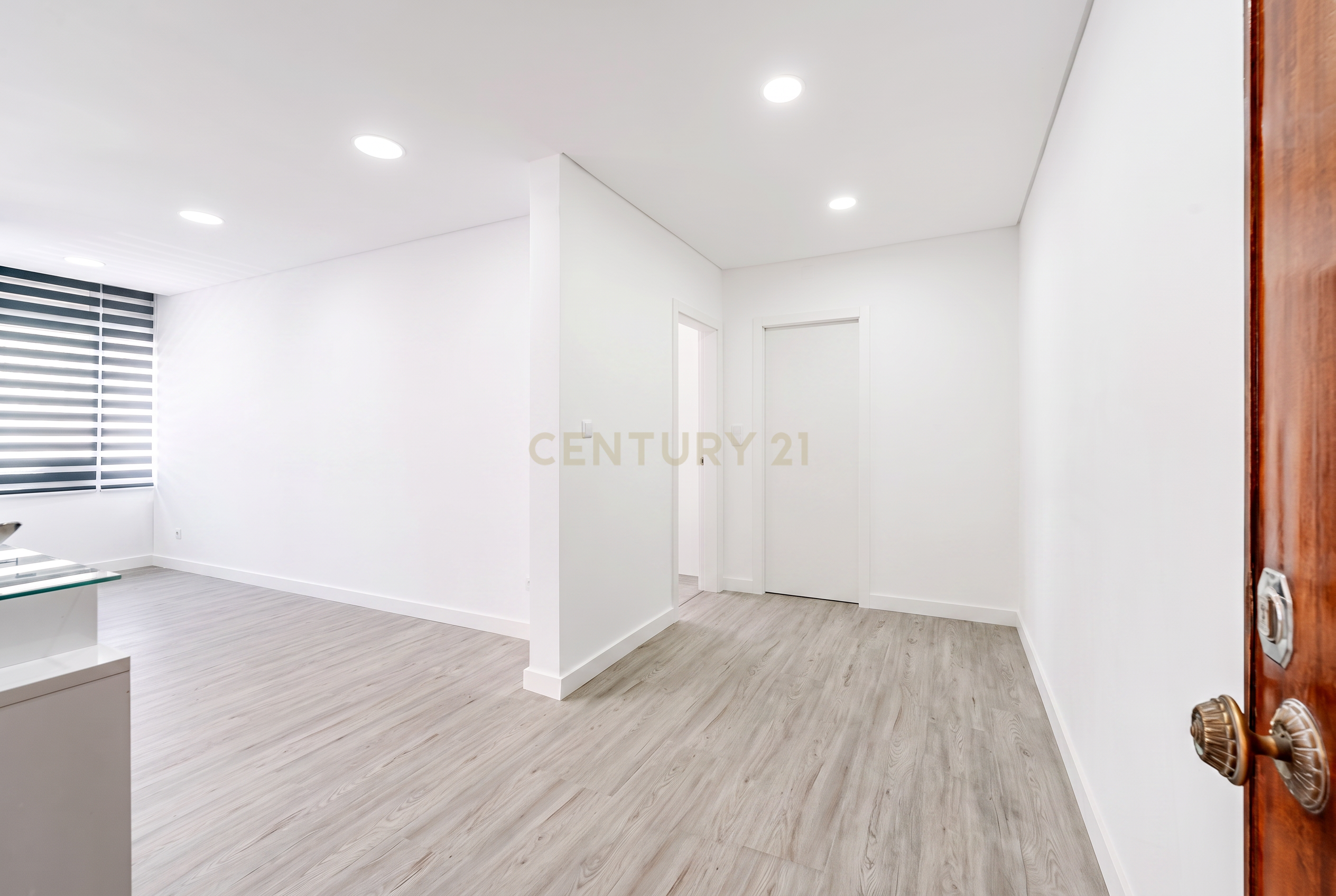 Apartamento T1 Como Novo, em Corroios