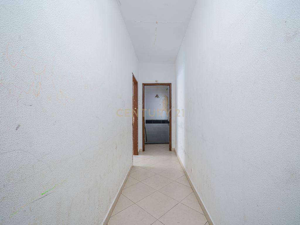 APARTAMENTO T6 NO CORAÇÃO DA CIDADE, EM SETÚBAL - Image 18
