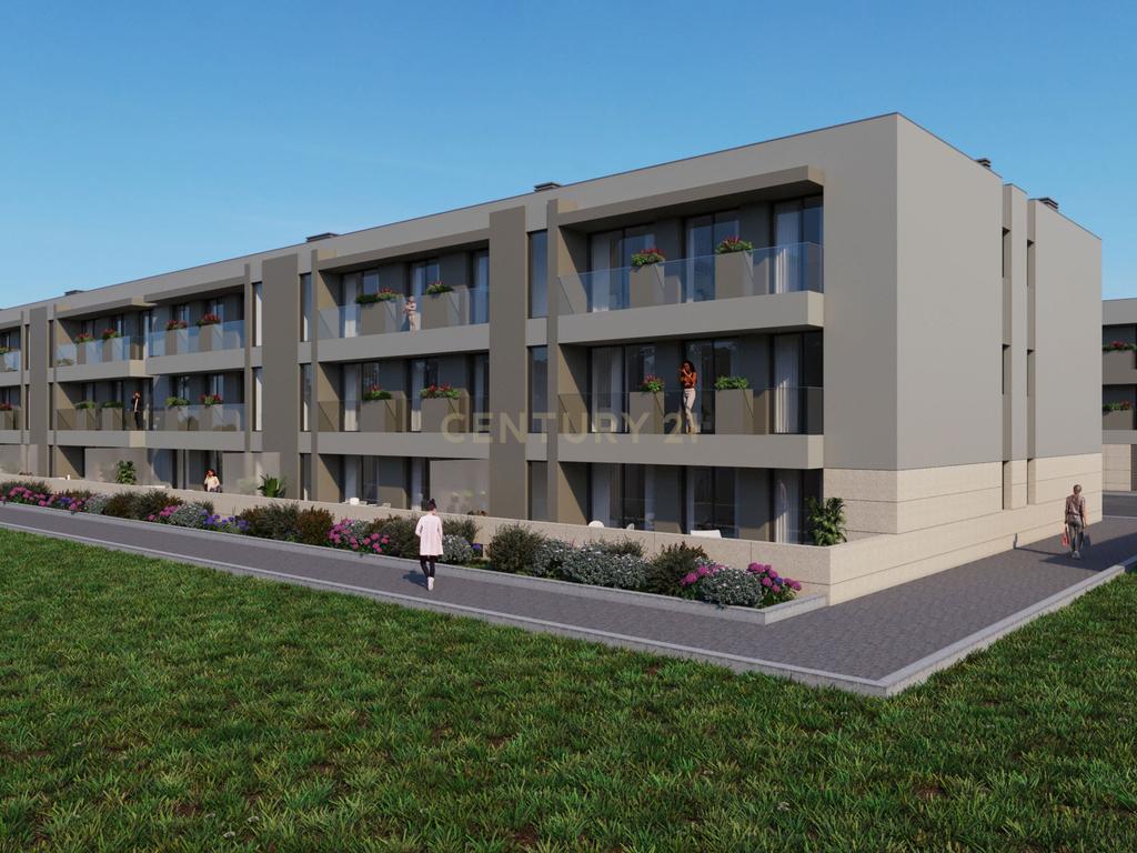 Apartamento T2+1 com Terraço e Garagem em Águas Santas, Maia - Image 7