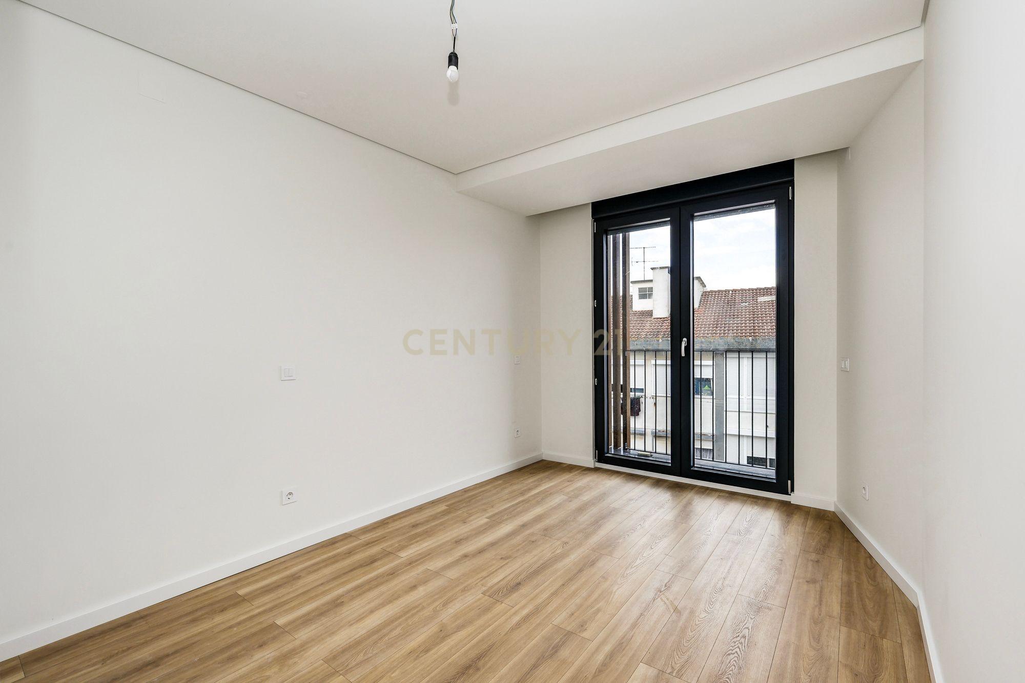 Apartamento T3 à venda em Santa Iria de Azoia, São João da Talha e Bobadela, Loures — foto 15