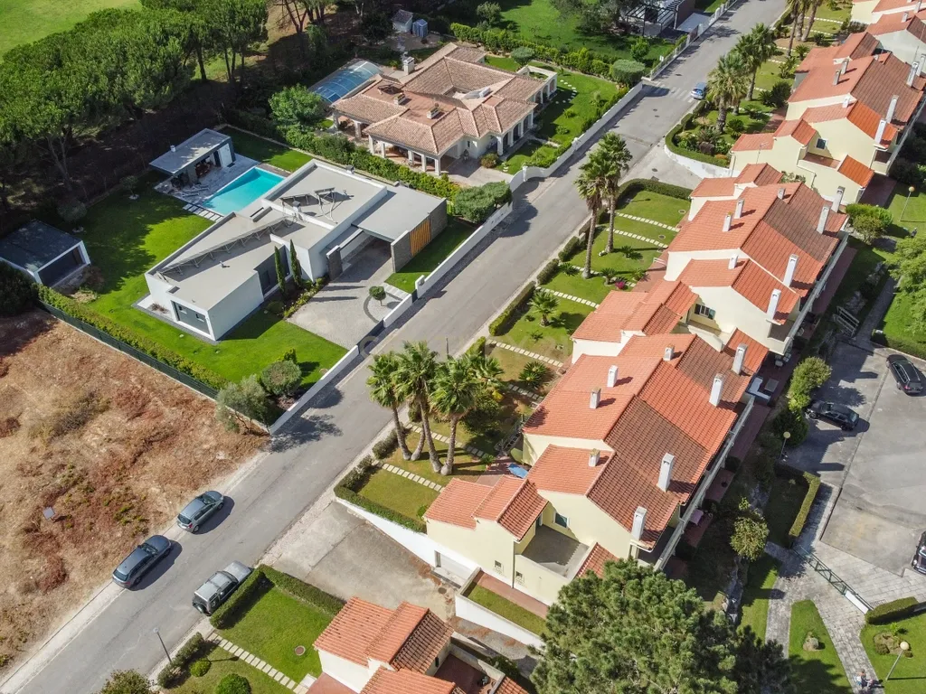 Moradia T3 no Condomínio Varandas do Golfe do Montado – Segurança, Conforto e Estilo de Vida Exclusivo - Image 79