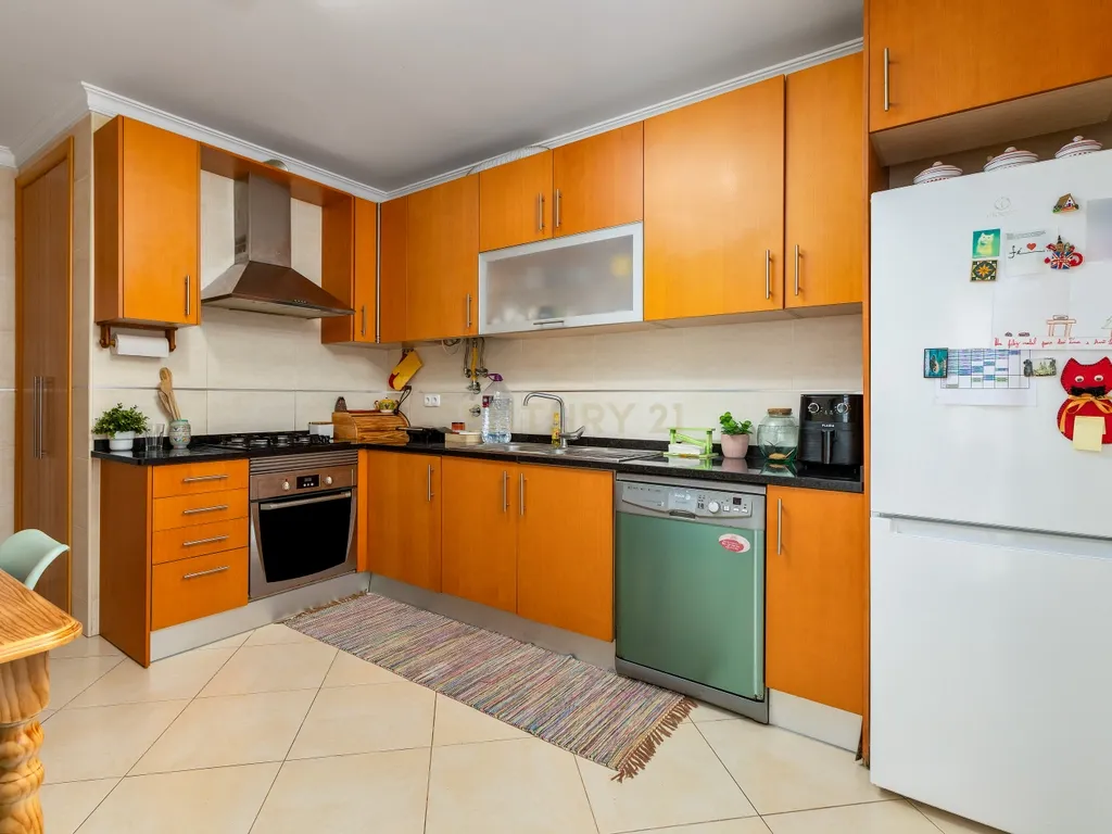 Apartamento T3 com vista mar em Faro - Image 10