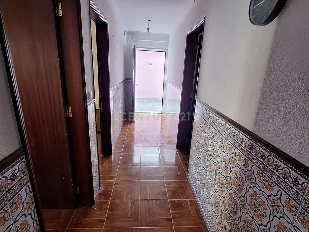 3 Moradias com terreno de 1079m2(não inclui a área de implantação das moradias) - Image 16