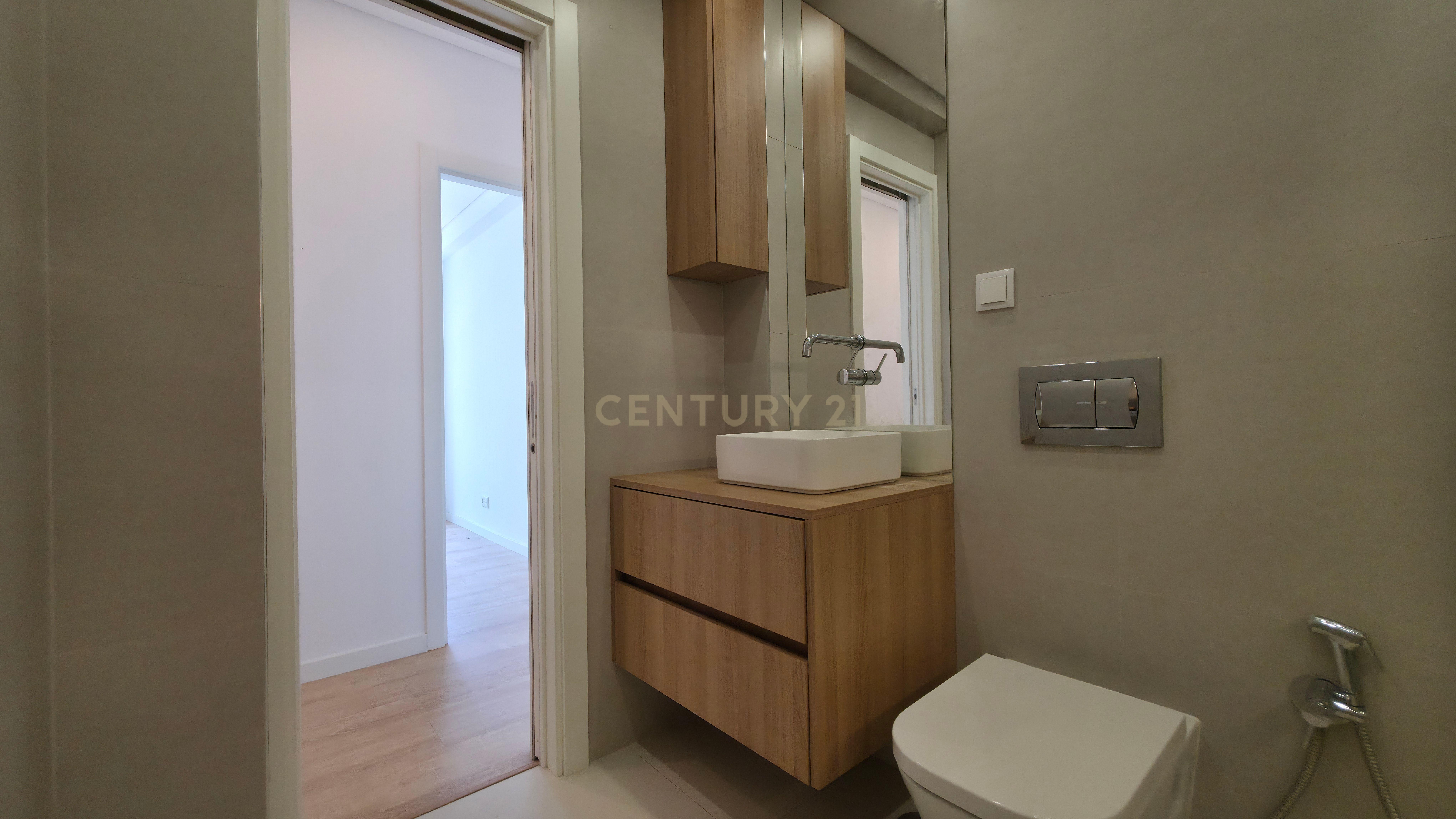 Apartamento T2 Remodelado, Oeiras. - View 6