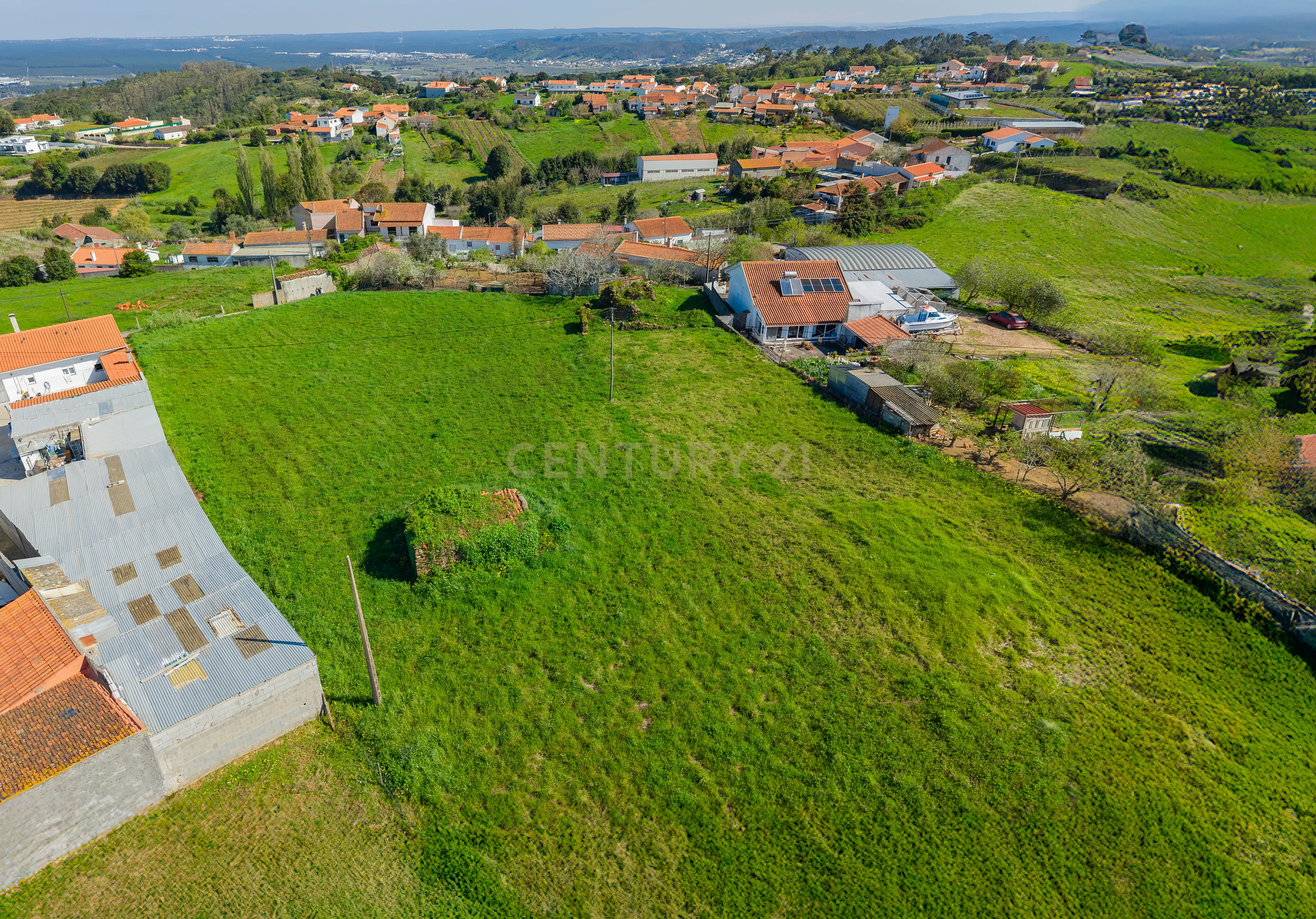Fotografia 2 de Ruína com Terreno para construção em Vestiaria - Alcobaça