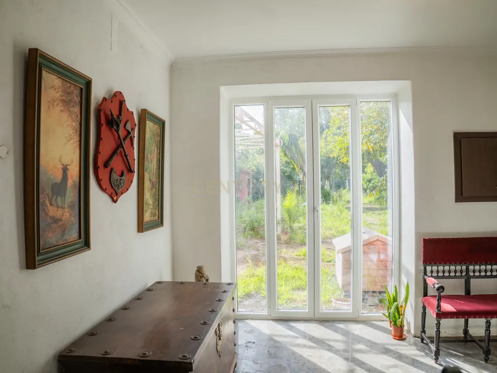 Moradia de charme T5 com Garagem e Terreno em Abrunheira, Sintra - Image 35