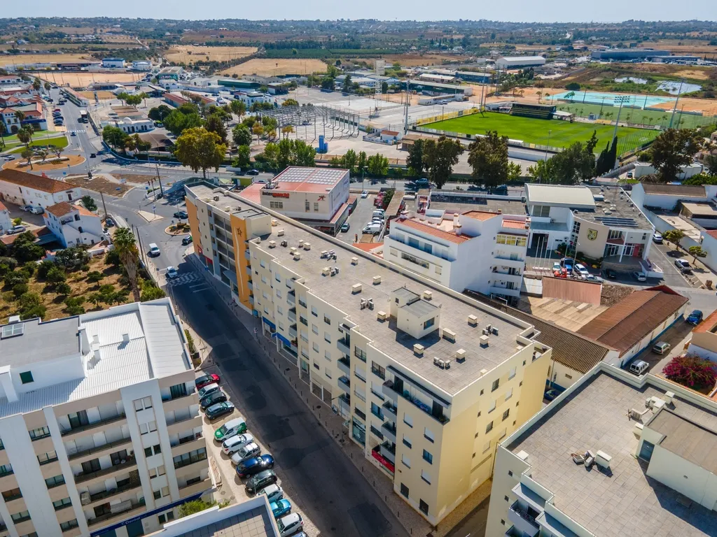 Excelente T3 em Lagoa | Localização Privilegiada perto de Tudo - Image 39