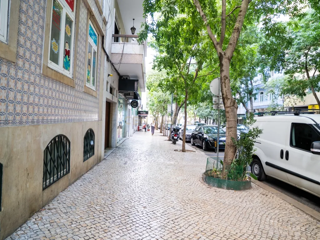 Apartamento T5 em Arroios: mais espaço, mais conforto e mais Família! - Image 2