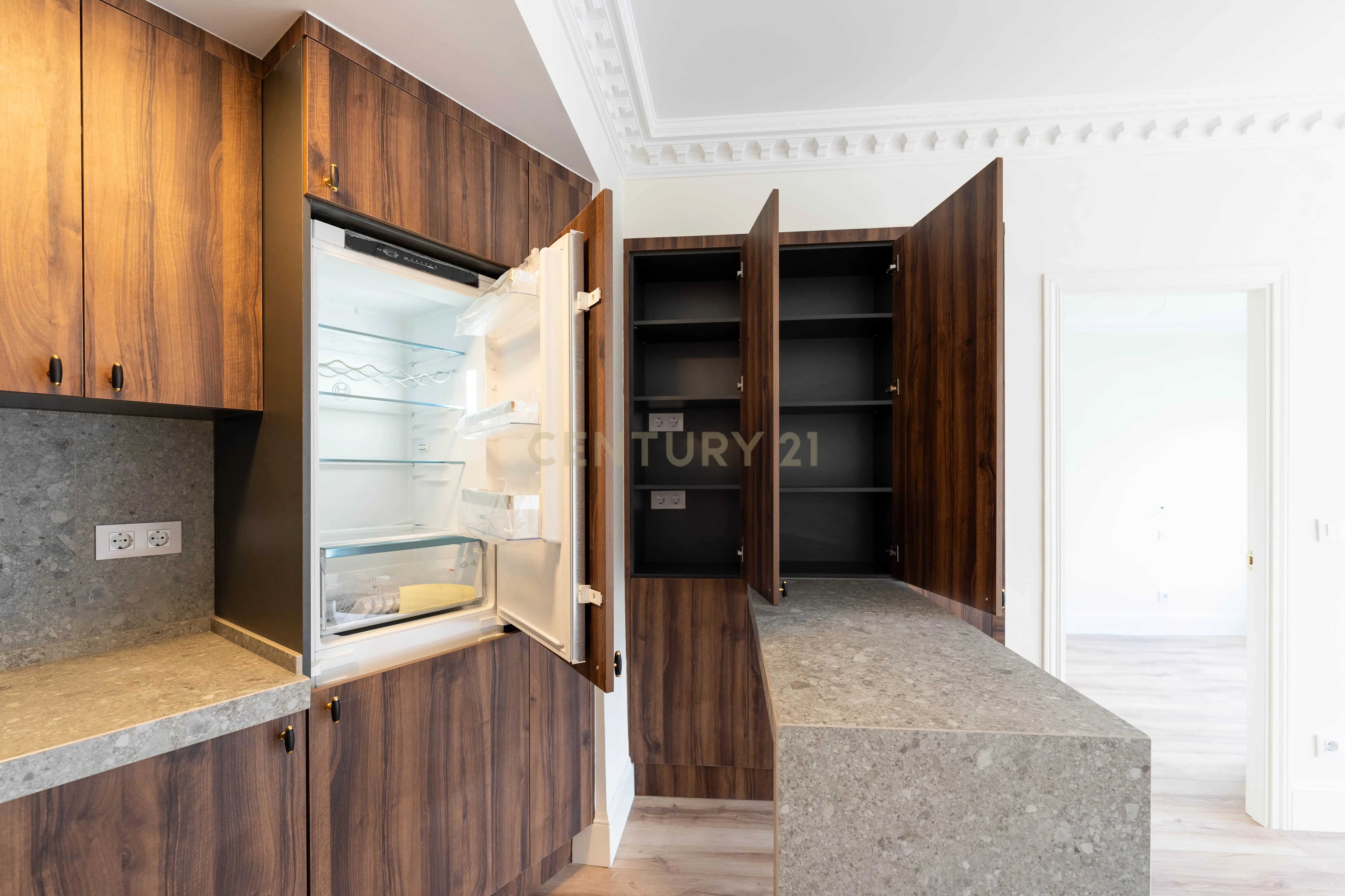 APARTAMENTO LUMINOSO Bº DE SALAMANCA - Image 3