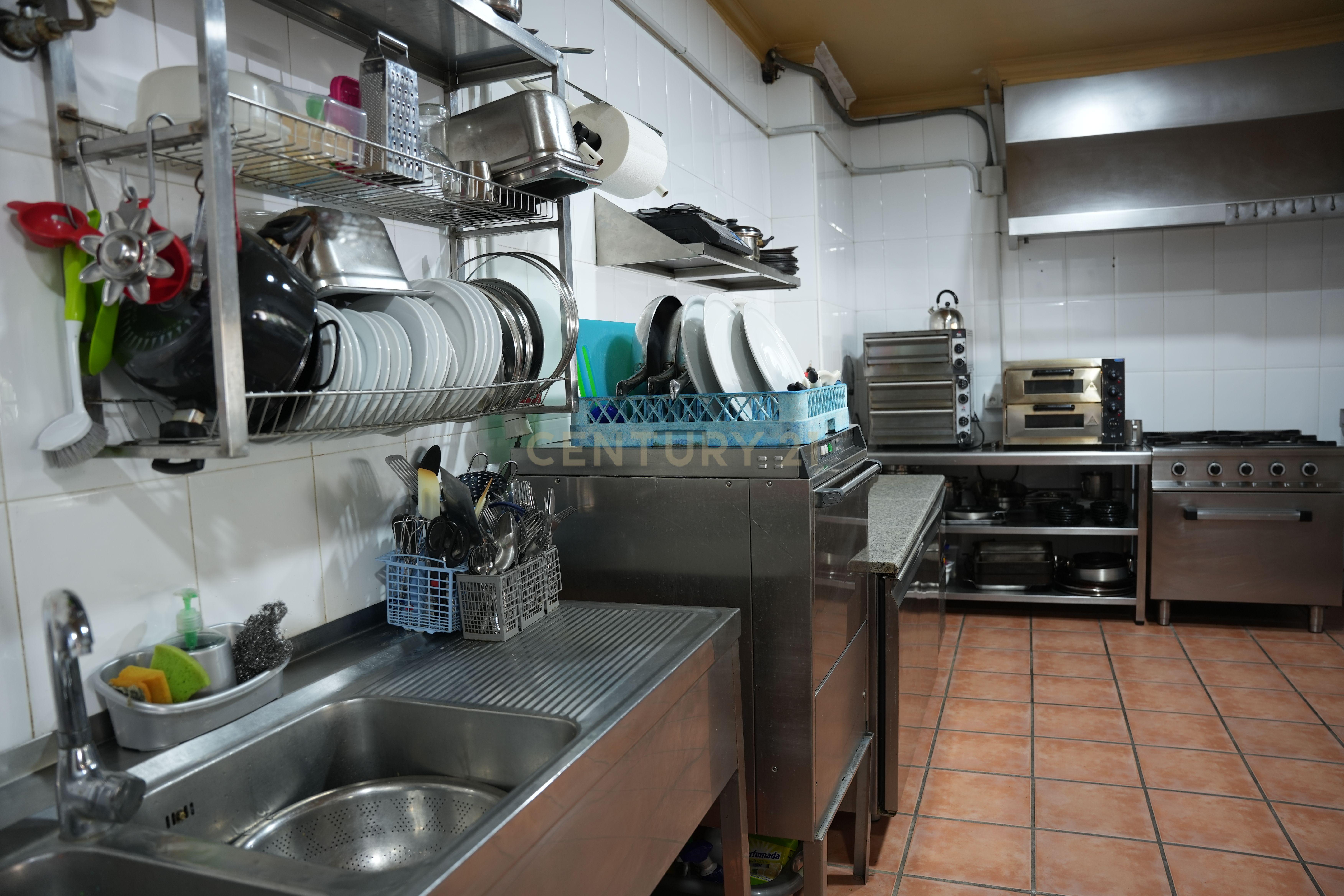 IMÓVEL COMERCIAL À VENDA EM TORREMOLINOS COM OPÇÃO DE COMPRA – RESTAURANTE EM FUNCIONAMENTO NA CALLE ALLENDE - Image 19