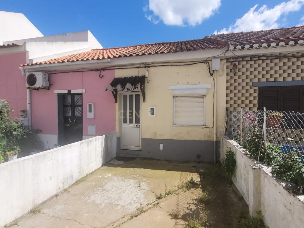 Moradia T2 em Vialonga - Image 1
