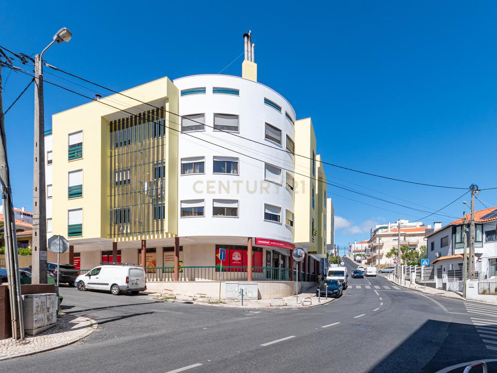 Apartamento T2 Espaçoso com Garagem Box e Arrecadação – Pedernais, Ramada - Image 26
