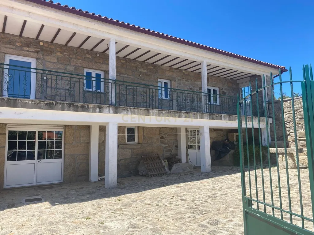 Moradia Rústica T3 com Terreno de 6300m² – Travancas, Chaves - Image 4