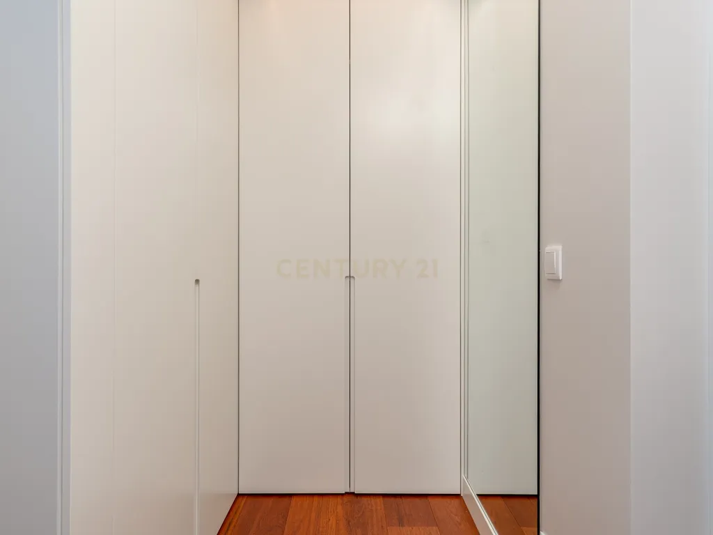 Empreendimento novo 2026, Apartamentos contemporâneos de elevado padrão. - Image 37