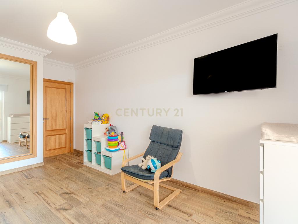 Apartamento T2 | Logradouro | Estacionamento | Olhão  - Image 30